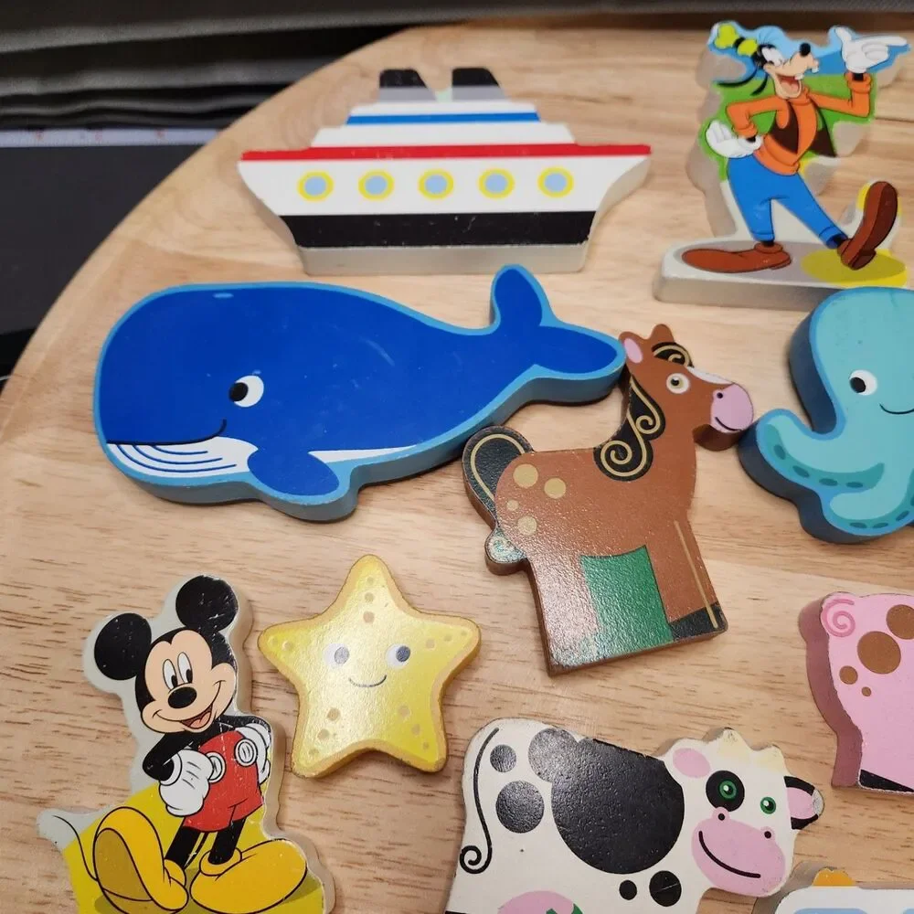 Wooden Cut-Out Puzzle Piece Assortment – Mixed Shapes, Display & Craft Use